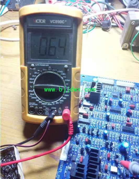 4 C13180.64V.jpg