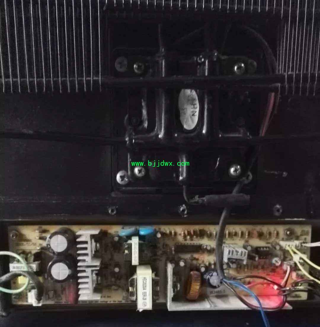 215935zyyp55kpucuyyye5.jpg