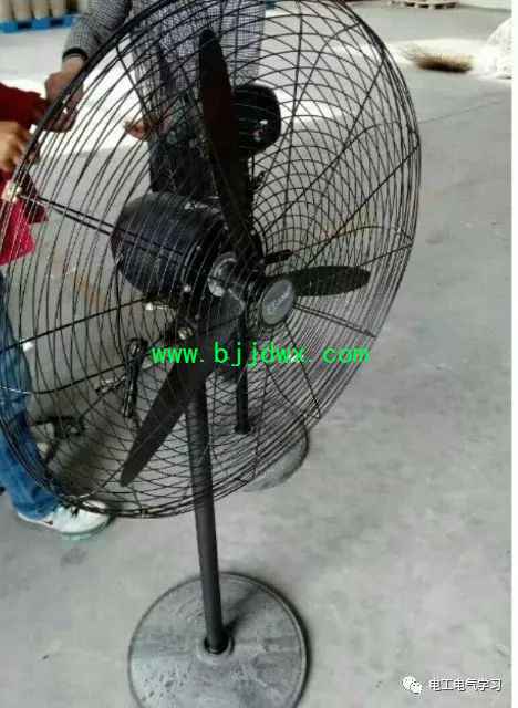4ddb54ab7ec4c28cf3264e22239aff77.jpg