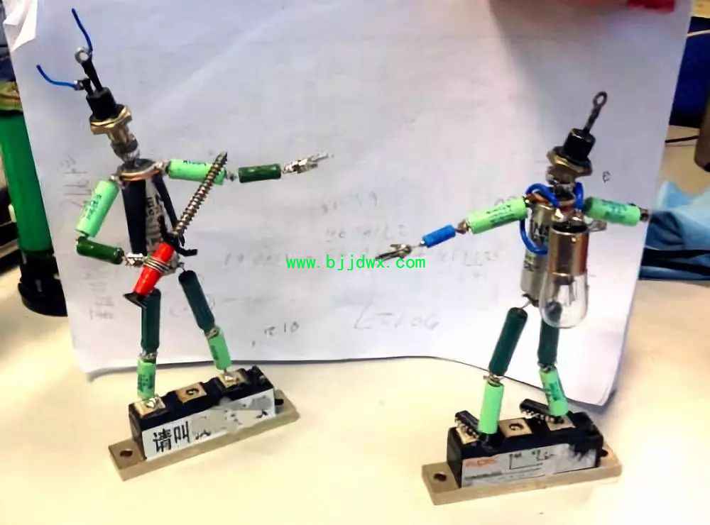 4ed4865c5a45c7aac89d258e8b0c5943.jpg