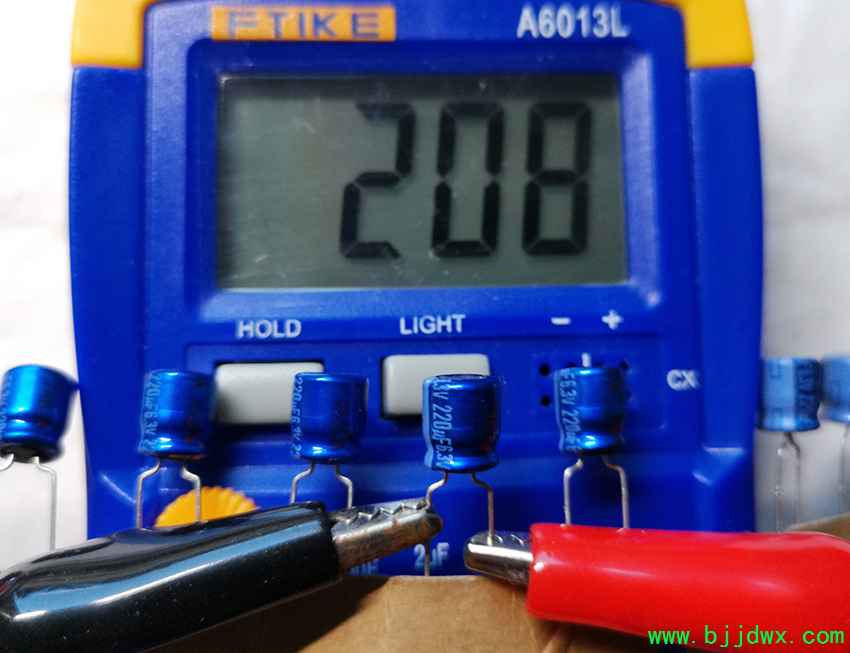 4µ220uf.jpg