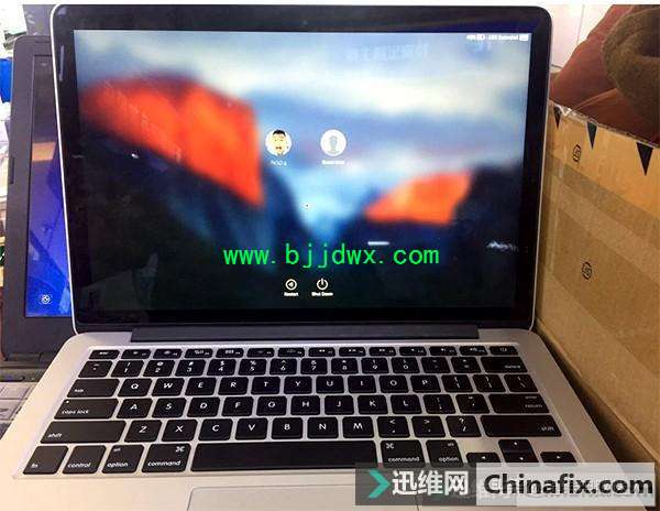 苹果A1502笔记本进水不开机，腐蚀严重处理器险报废，看师傅如何拯救