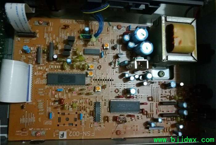 JVC XL-V251 CDά