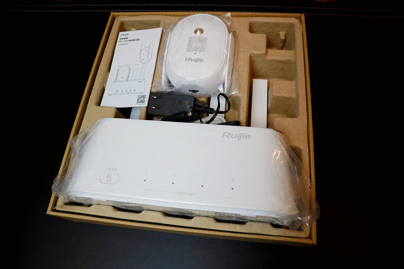 224614s0lx8sisbal1s313.jpg