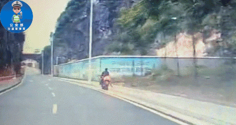 92549128350e702b03a06eb40a85ceea.gif