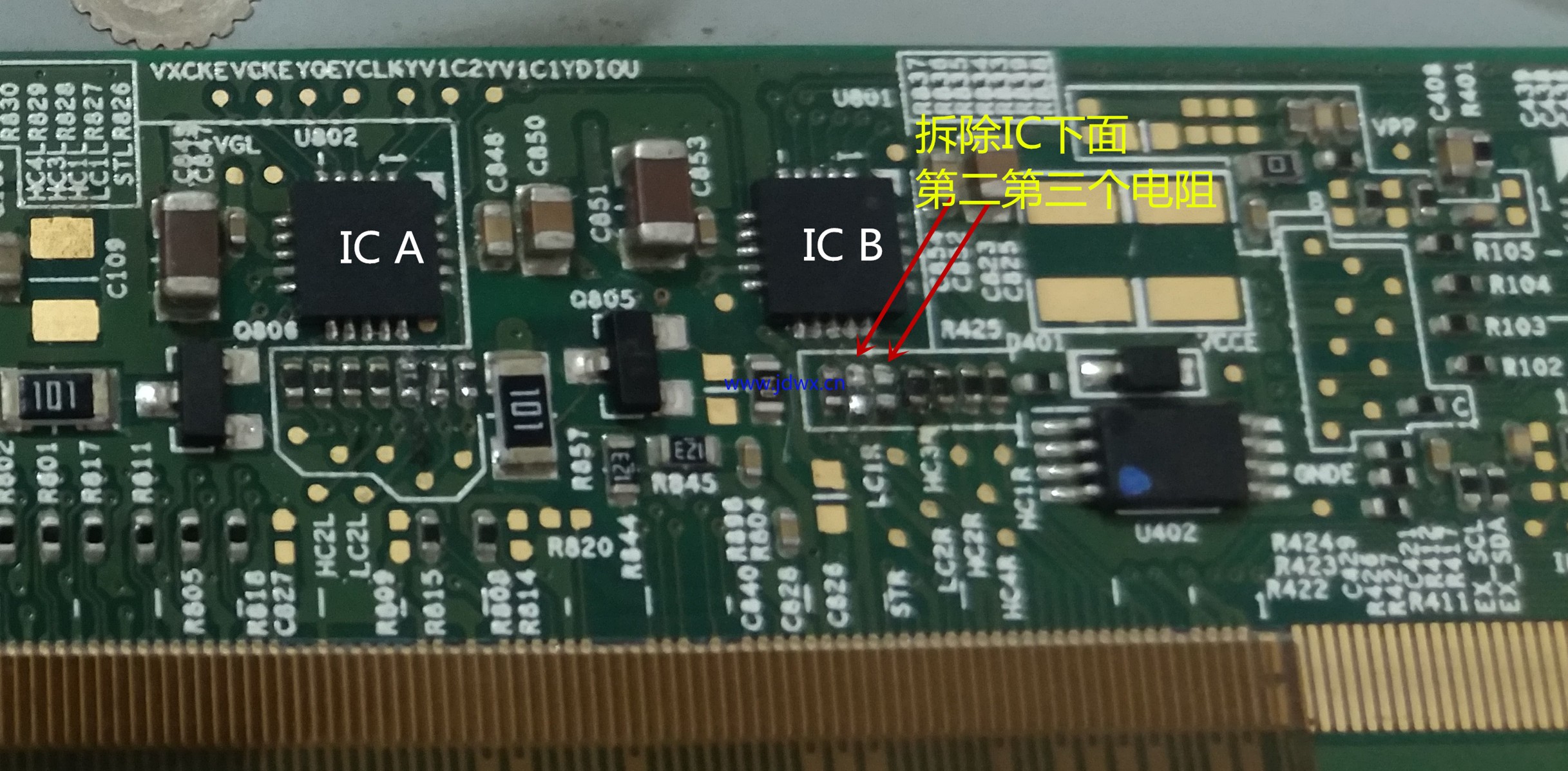 拆除IC B下面2个电阻.jpg