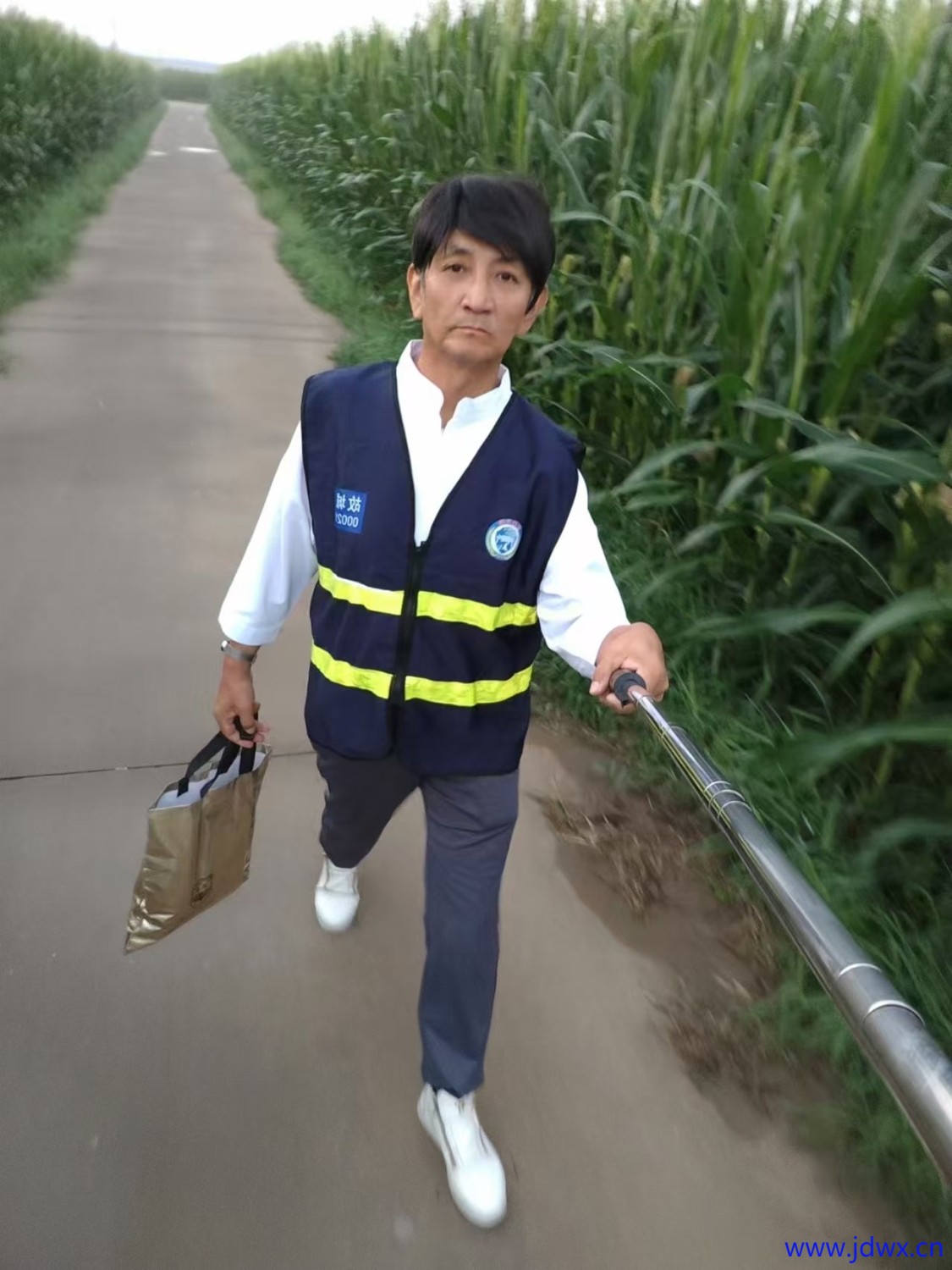 3ff3a540effcaf1acfd320ee8f21167.jpg