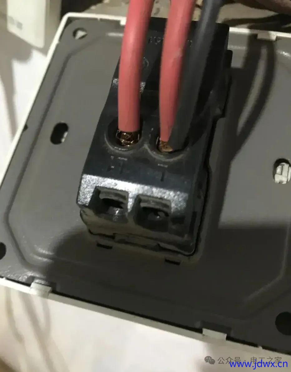 e5e872d2aeb1371d930e7aa8552b8b52.jpg