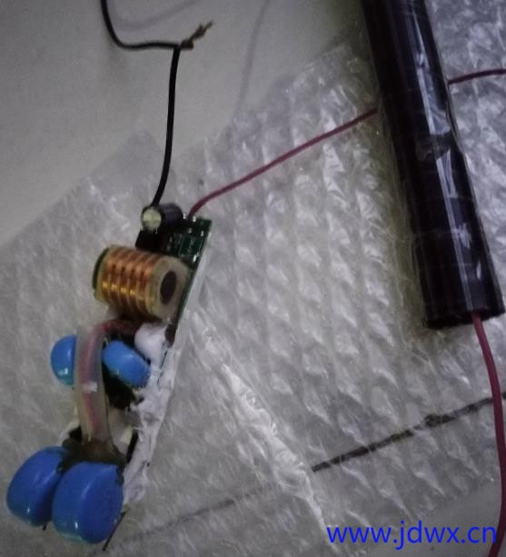 01.jpg