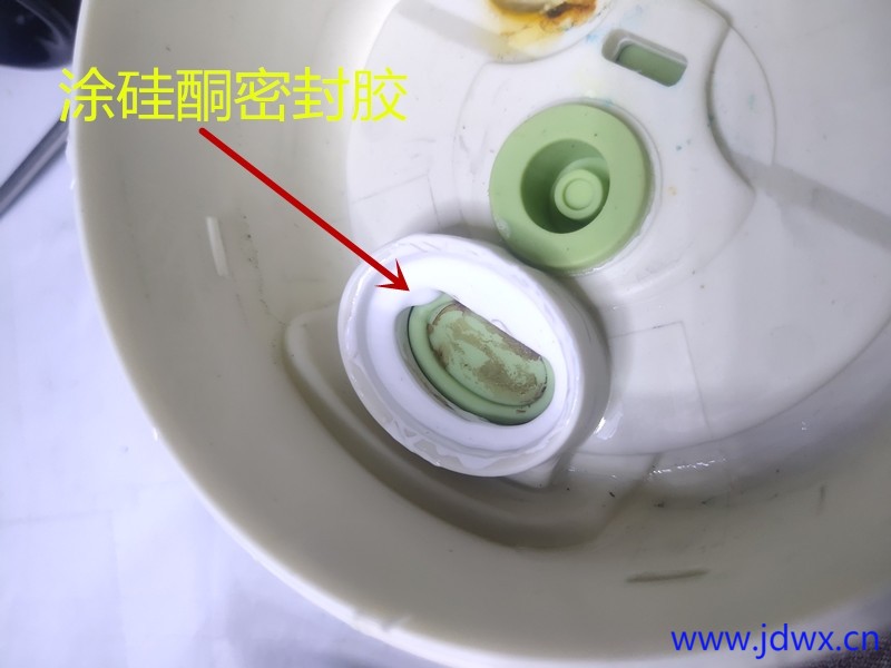 9 涂硅酮密封胶IMG_20250522_183609.jpg