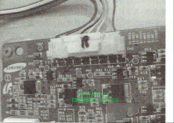 LED液晶电视开机后背光亮一下即灭的故障判断