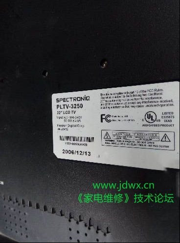 出口机PLTV-3250液晶电视通电红灯亮，但不开机