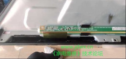 用刀割法修复55英寸华星光电液晶屏图像拖尾