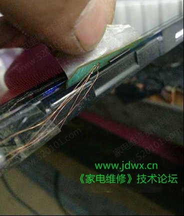 用飞线法修复华星光电ST5461D04液晶屏