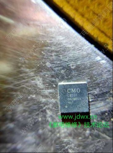 由5562A代换CM501解决液晶电视灰屏故障