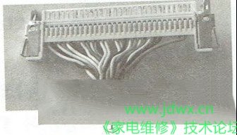 液晶更换万能主板后上屏线的改制方法
