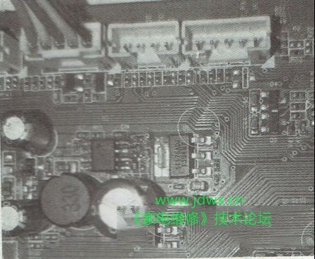 HPC I-55L触摸一体机红灯亮但不开机的检修思路