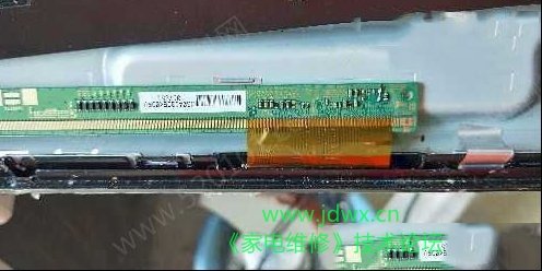 索尼KDL-55R580C液晶电视暗屏的通病检修思路