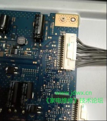 索尼KDL-50W800B液晶电视灯闪6下通病检修思路