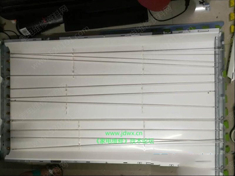 索尼KLV-46BX450液晶电视LCD改LED背光灯条的方法