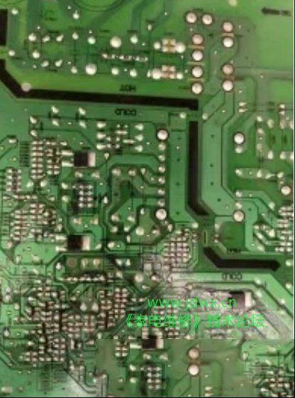 三星UA40EH5080R液晶电视不定时开关机的检修思路