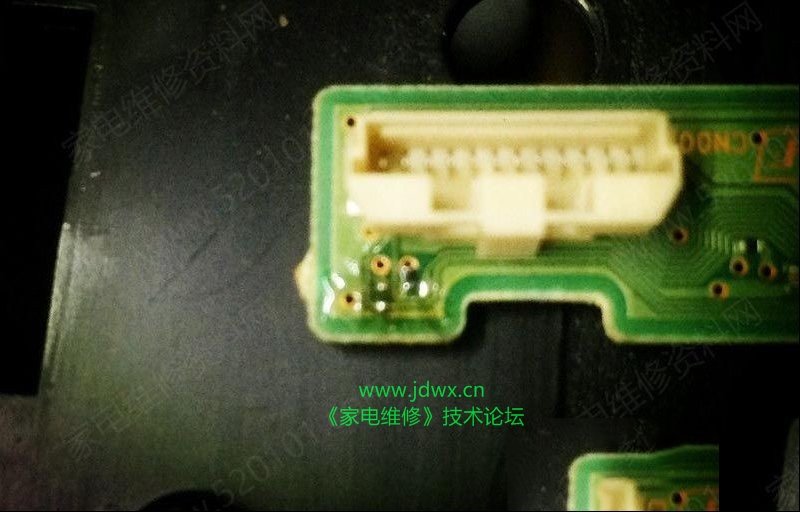 索尼KDL-40EX700液晶电视背光不亮的检修思路