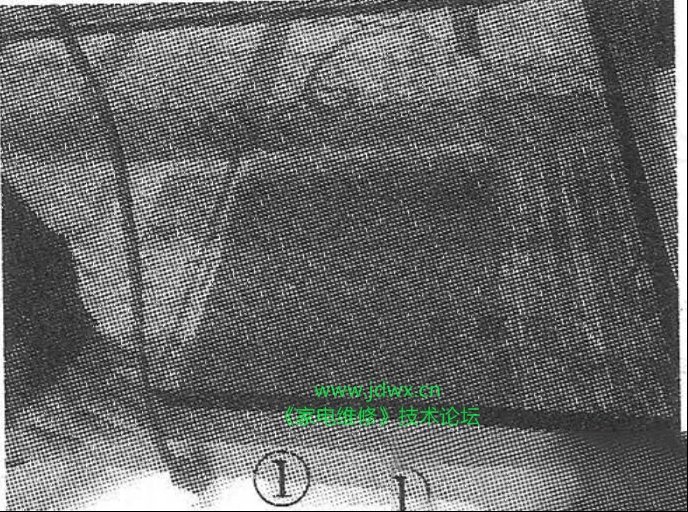 松下TH-50PHW5CH等离子电视花屏的检修思路
