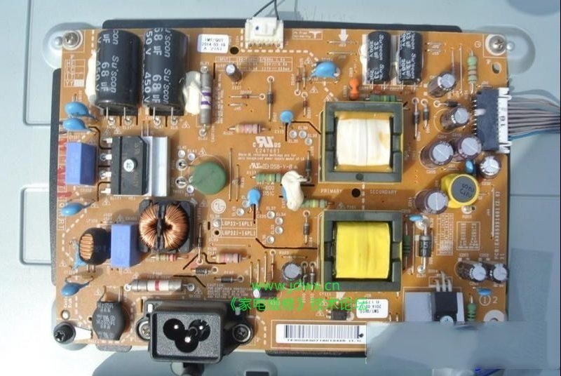 LG 32LB5610-CD液晶电视无规律自动关机的维修