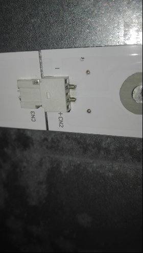 长虹55A1U液晶电视热机状态下黑屏的检修思路