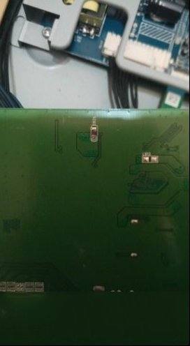 康佳LED42X8100PDF液晶电视屏幕有横细黑线的检修思路