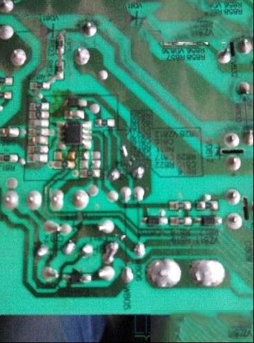 海信TLM37E29X液晶电视红灯亮不开机