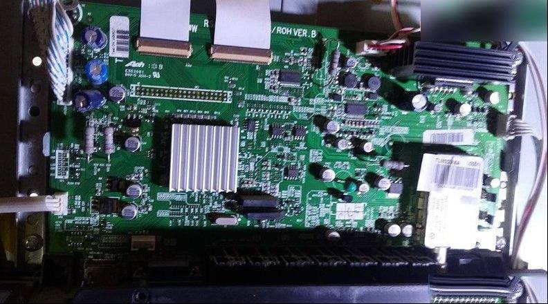 海信TLW32V66A液晶电视花屏检修思路