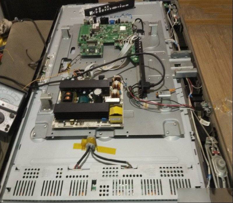 海信TLM42V69P液晶电视自动保护关机检修思路