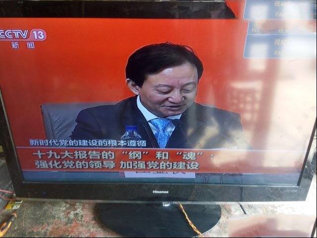 用烧机法维修海信LED37K11液晶蓝屏无字符的故障