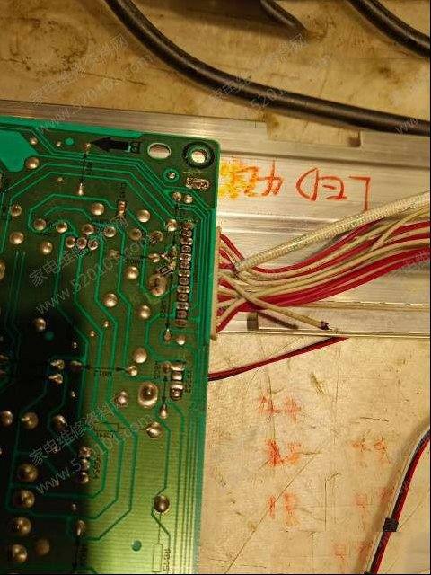 海信LED42K01P液晶电视黑屏的检修思路