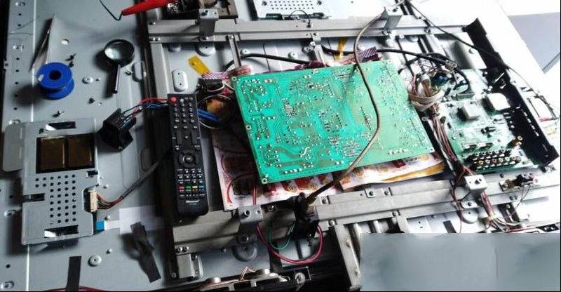 海信TLM47V88PK液晶电视不开机的检修思路