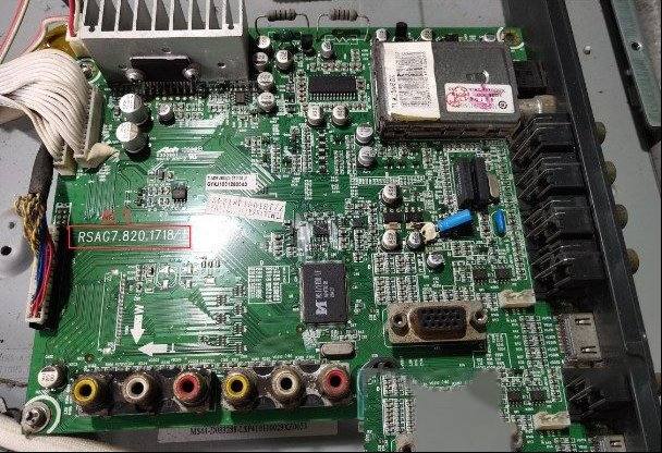 海信TLM26V68X液晶电视满屏雪花且左上角出现红色AGING字符