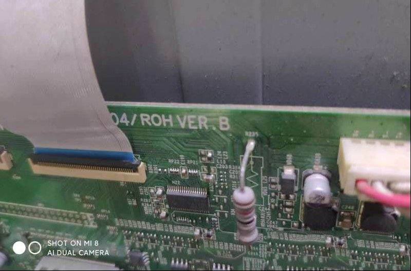 海信TLM32V66A液晶电视蓝灯变红灯二次无法开机的维修
