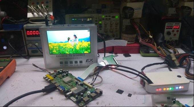 创维42E61RN开机指示灯亮且三无维修