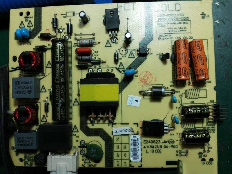 创维32E360E液晶电视指示灯亮不开机的检修思路