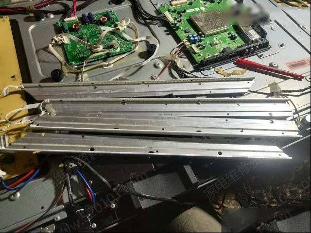 创维42E60HR液晶电视更换灯条后的注意事项