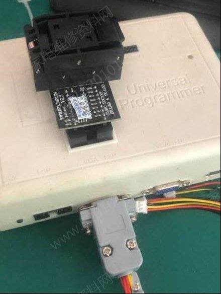 创维40E690U液晶电视（9R10机芯）指示绿灯亮不开机通病维修