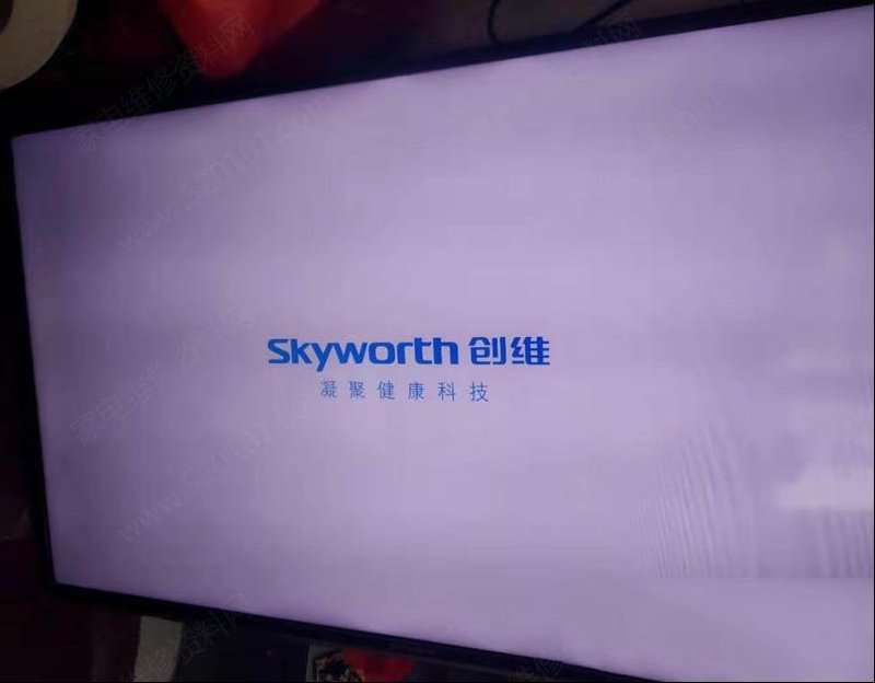 创维40E3系列液晶电视开机显示广告后自动关机的检修思路