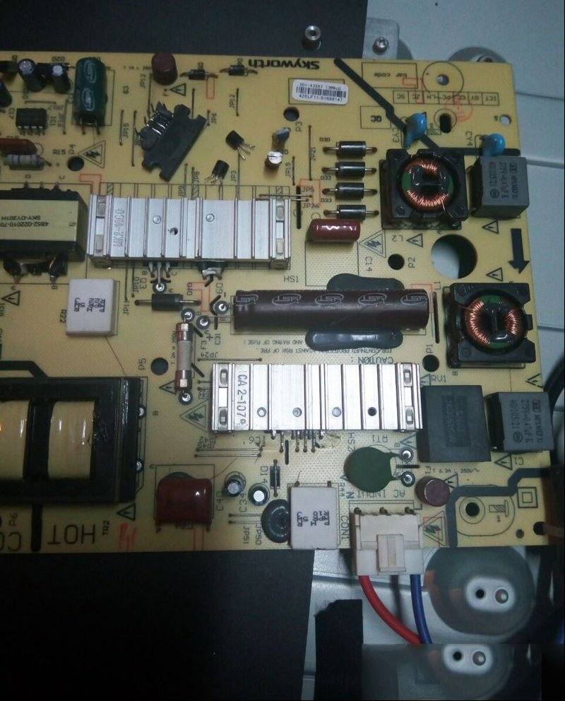 创维47E380S液晶电视遭雷击后二次不开机的维修
