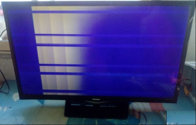 海尔LD32U3100液晶电视花屏有横条的故障