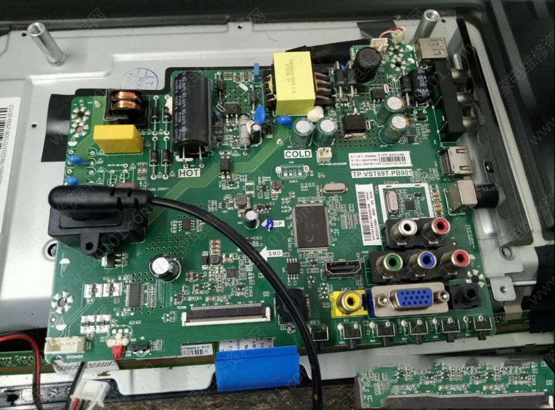 海尔LD32U3100液晶电视遭雷击后指示灯一闪一闪的检修思路