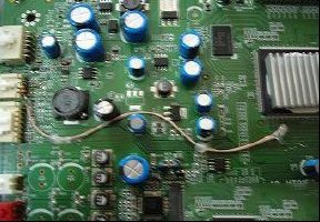 TCL L32F3200B液晶（MT01C机芯）不定时跳菜单（图）