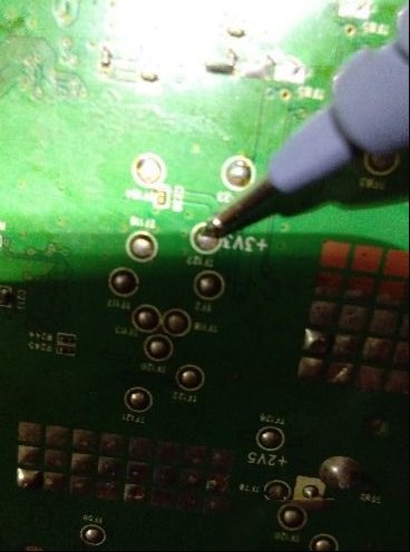 TCL 32寸液晶电视不开机红灯亮检修思路