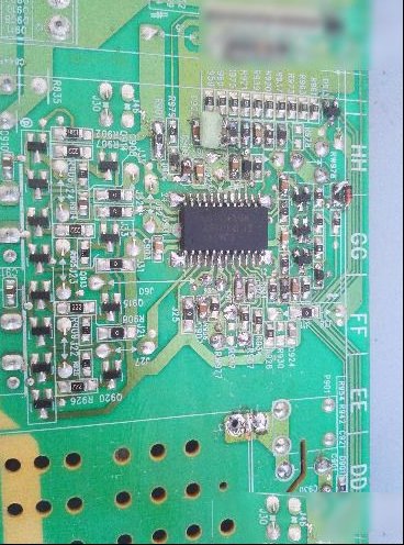TCL 42V10FBE液晶电视通电后背光一亮即灭的检修思路