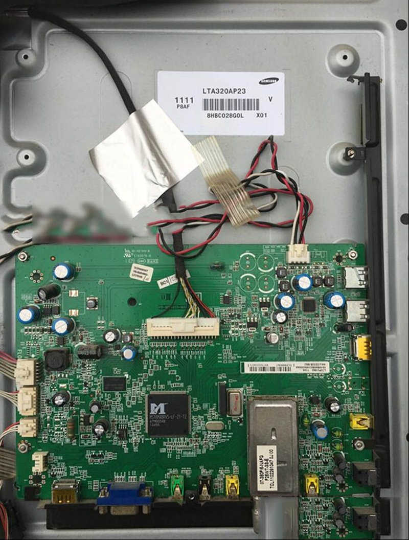TCL L40P21FBD液晶电视红灯亮死机的检修思路